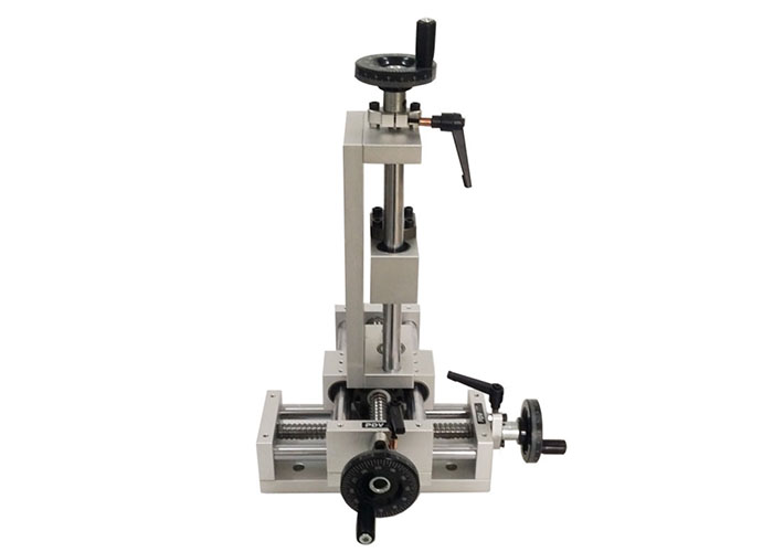 PT-LX系列三維組合臺XYZ滑臺手動線性滑軌絲桿調節(jié) PT-LX系列三維組合臺XYZ滑臺手動線性滑軌絲桿調節(jié)