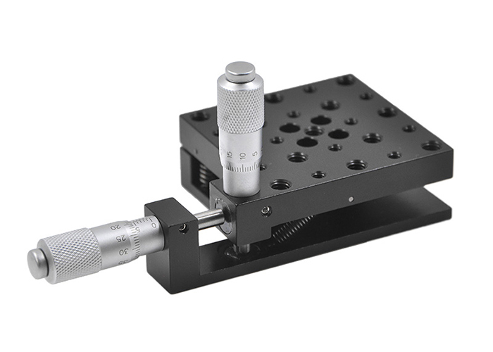 手動(dòng)移位臺(tái)工作原理？